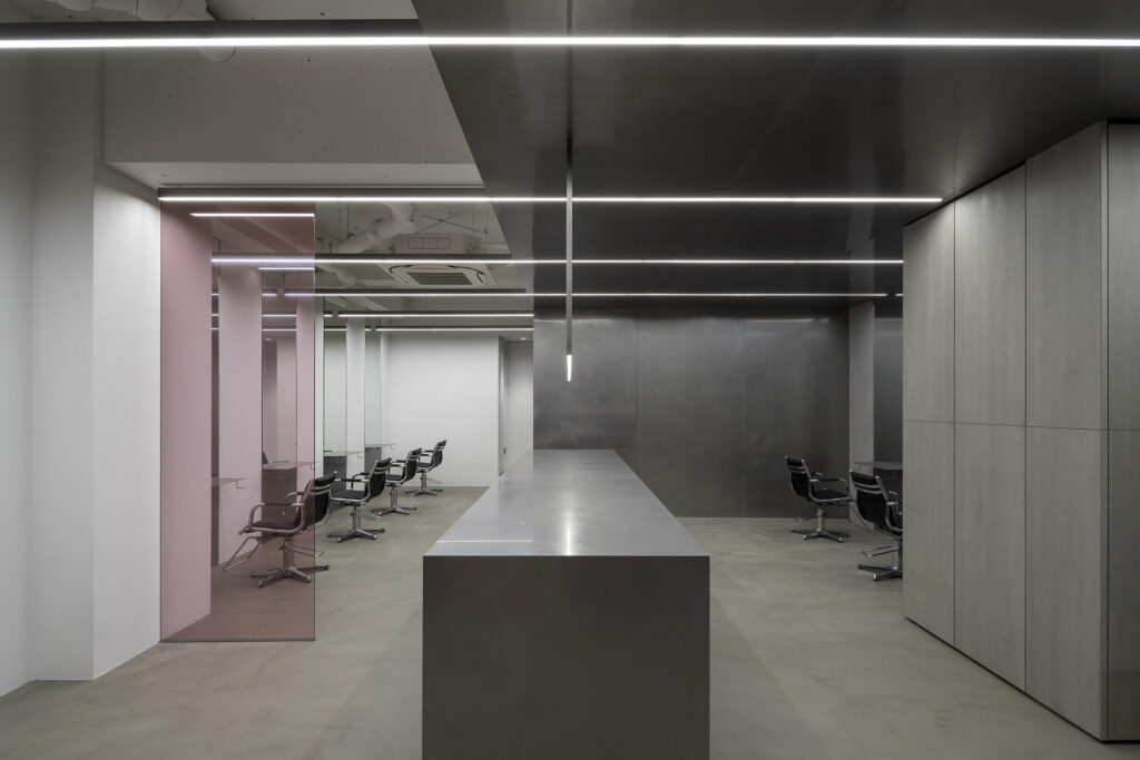 大阪 難波 美容院 ケアブリーチ ハイライト ショートカット レイヤーカット レザーカット