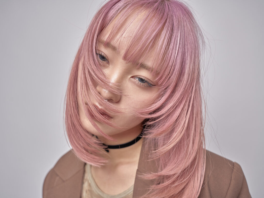 大阪 難波 美容室 ハイトーン ブリーチ ケアブリーチ ダブルカラー レイヤーカット デザインカラー